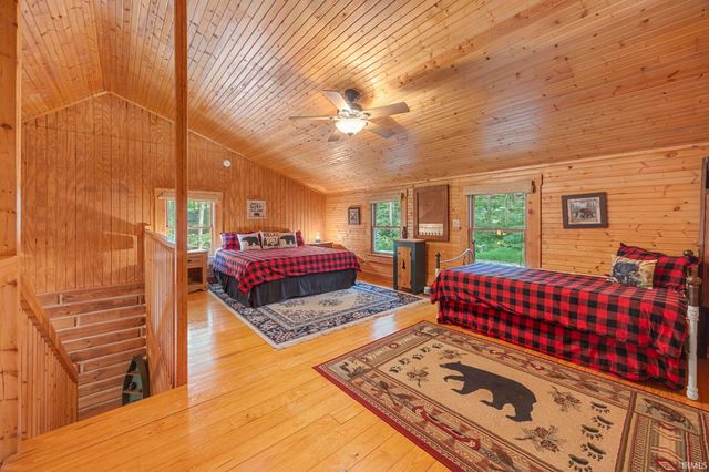 10388 Wagon Trail, Birdseye, IN 47513