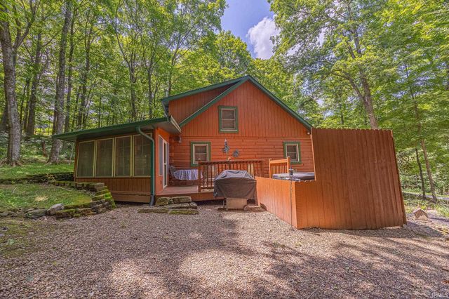 10388 Wagon Trail, Birdseye, IN 47513