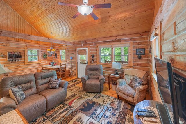 10388 Wagon Trail, Birdseye, IN 47513