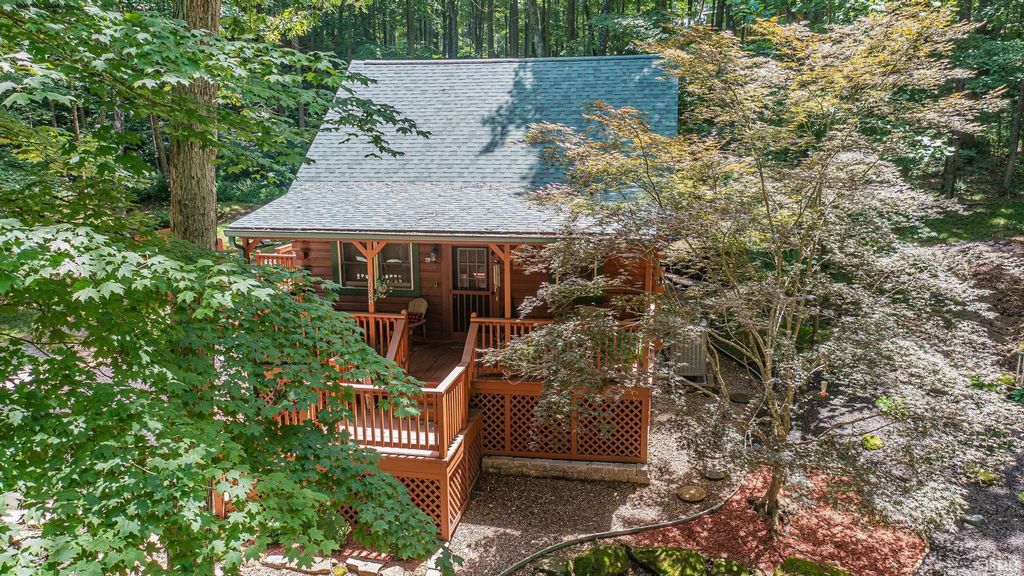 10388 Wagon Trail, Birdseye, IN 47513