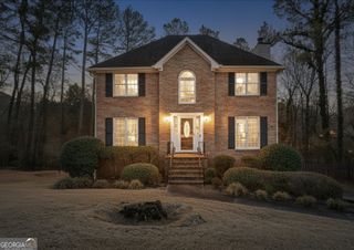 1093 Washington Lee Drive SW, Lilburn, GA 30047