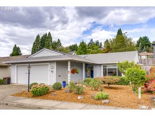 10715 Sw HIGHLAND Dr, Portland, OR 97224