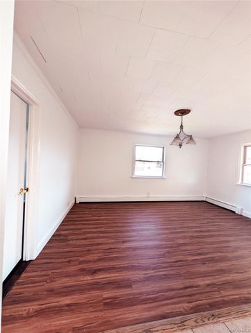 246 15th, West Babylon, NY 11704
