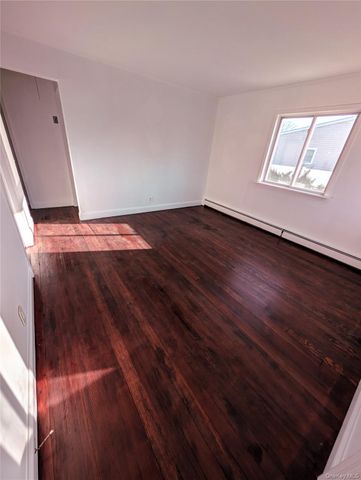 246 15th, West Babylon, NY 11704