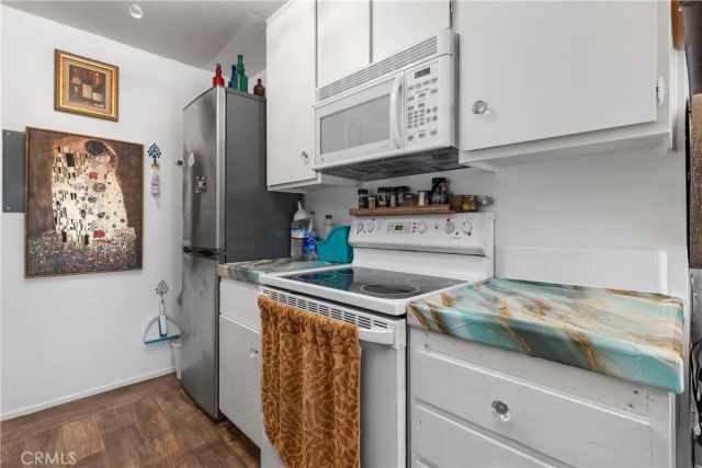 5460 White Oak Avenue G307, Encino, CA 91316