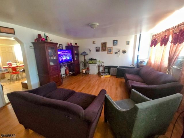 16 Crittenden St, Newark City, NJ 07104