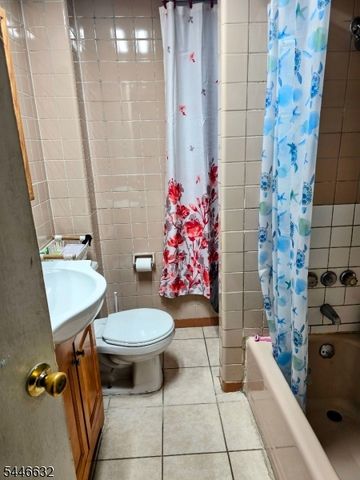 16 Crittenden St, Newark City, NJ 07104