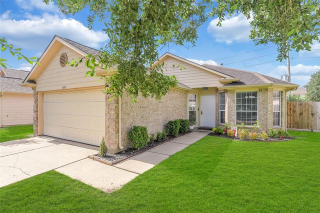 19935 Rustic Lake Lane, Cypress, TX 77433