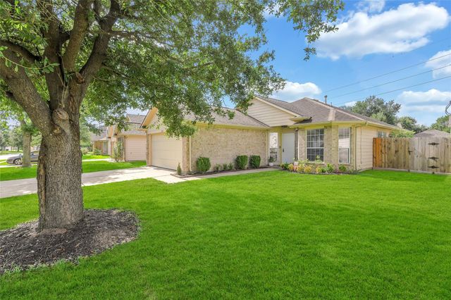 19935 Rustic Lake Lane, Cypress, TX 77433