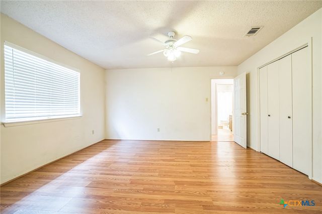 9709 Meadowheath Drive, Austin, TX 78729