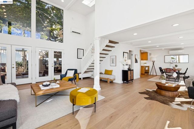 1085 STERLING AVE, Berkeley, CA 94708