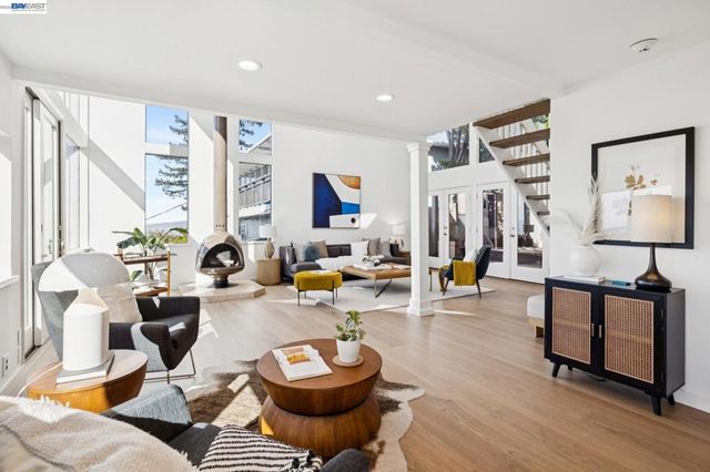 1085 STERLING AVE, Berkeley, CA 94708