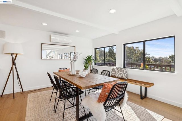 1085 STERLING AVE, Berkeley, CA 94708