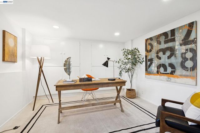 1085 STERLING AVE, Berkeley, CA 94708