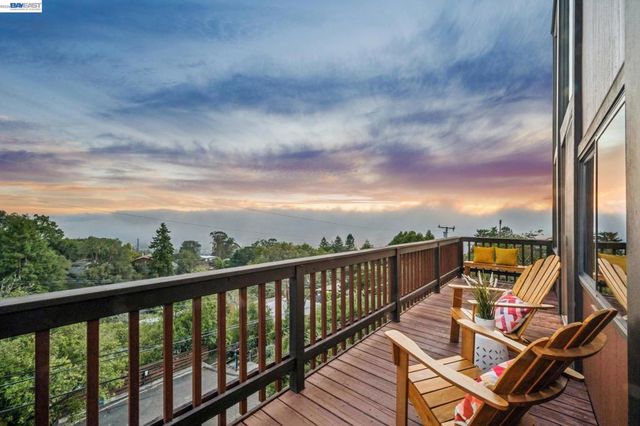 1085 STERLING AVE, Berkeley, CA 94708
