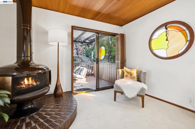 1085 STERLING AVE, Berkeley, CA 94708