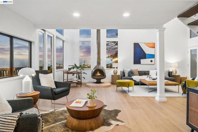 1085 STERLING AVE, Berkeley, CA 94708