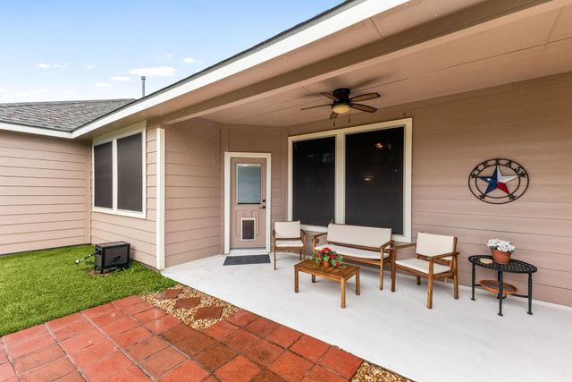 22415 Willow Creek Bridge Lane, Tomball, TX 77375