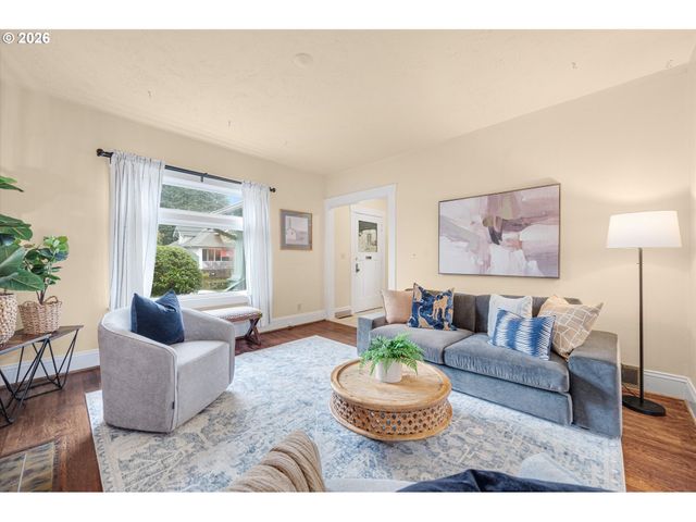 2611 Se 49TH Ave, Portland, OR 97206