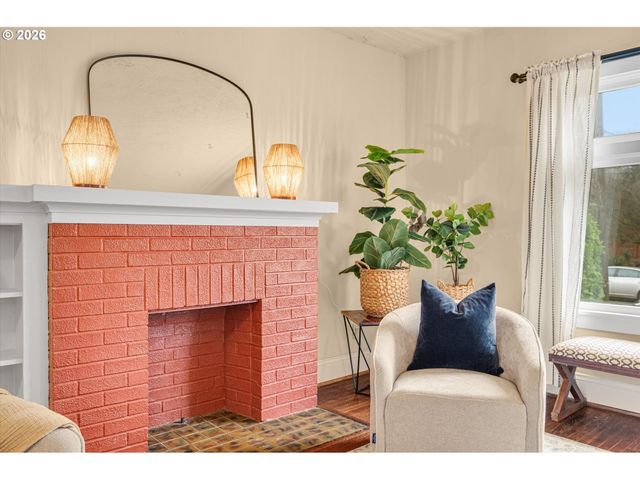 2611 Se 49TH Ave, Portland, OR 97206