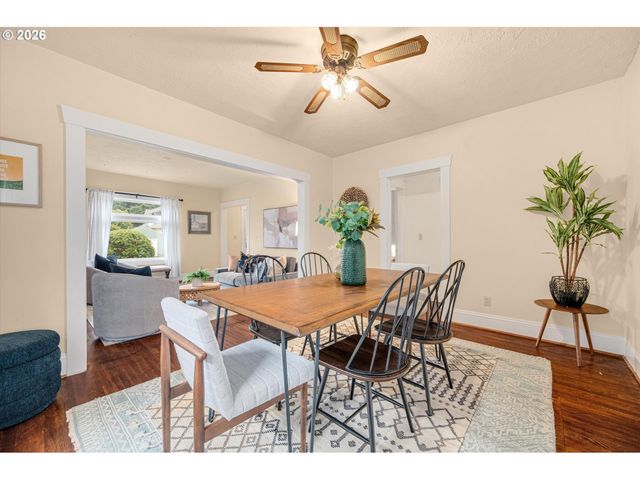 2611 Se 49TH Ave, Portland, OR 97206