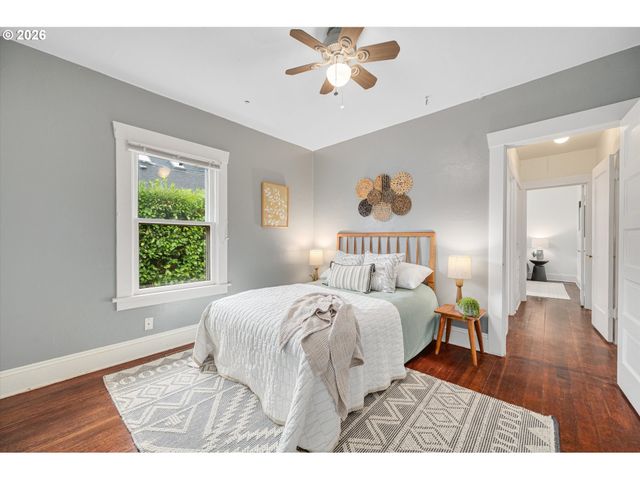 2611 Se 49TH Ave, Portland, OR 97206