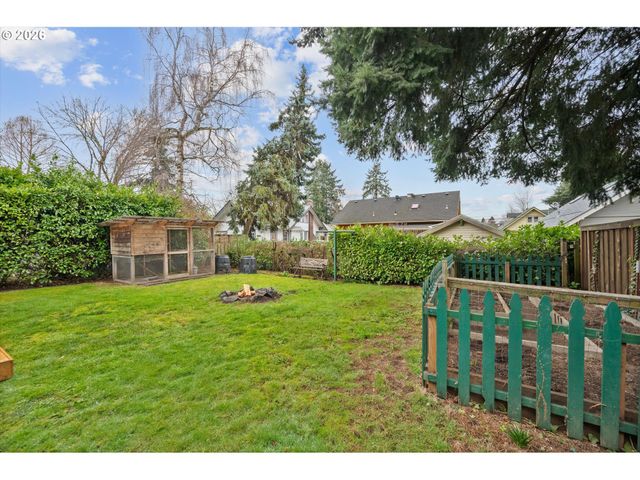 2611 Se 49TH Ave, Portland, OR 97206