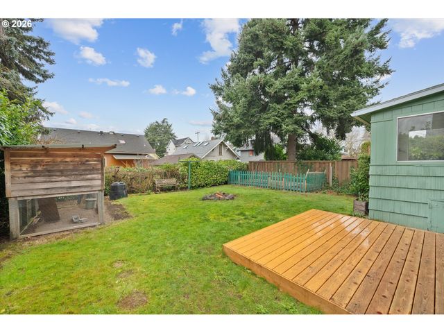 2611 Se 49TH Ave, Portland, OR 97206