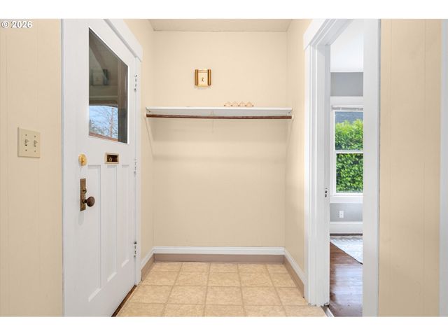 2611 Se 49TH Ave, Portland, OR 97206