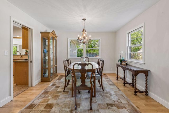 290 Ridgeview Drive E, Wayzata, MN 55391