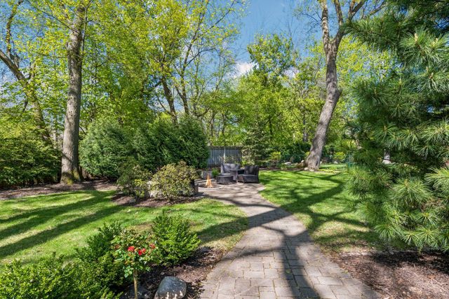 290 Ridgeview Drive E, Wayzata, MN 55391