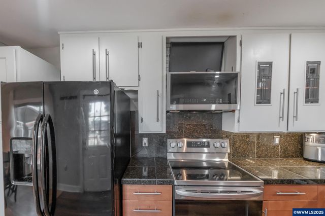 409 28th Av SE, Albany, OR 97322