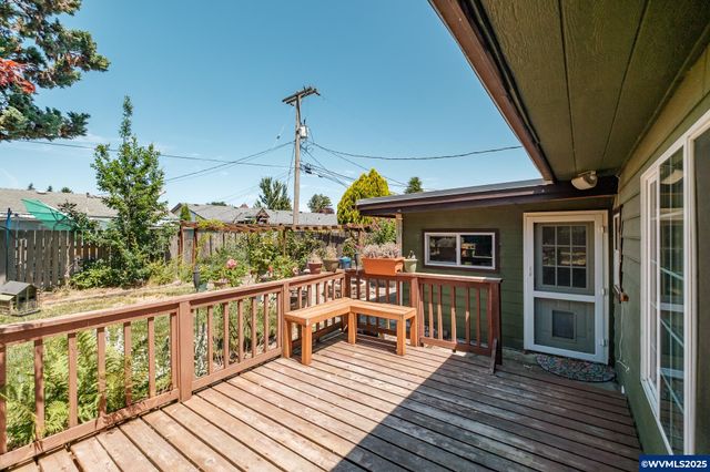 409 28th Av SE, Albany, OR 97322