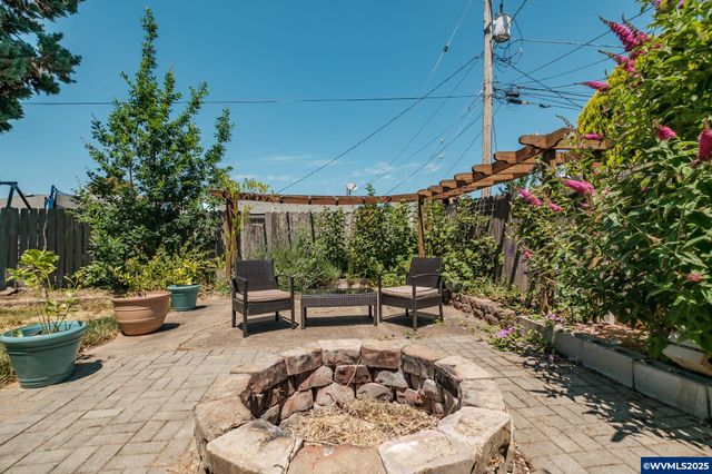 409 28th Av SE, Albany, OR 97322