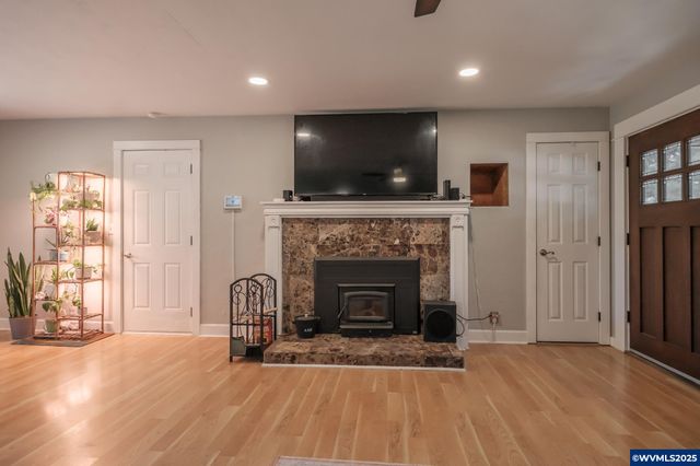 409 28th Av SE, Albany, OR 97322