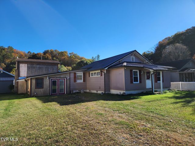 8506 Hickory Street, Pound, VA 24279