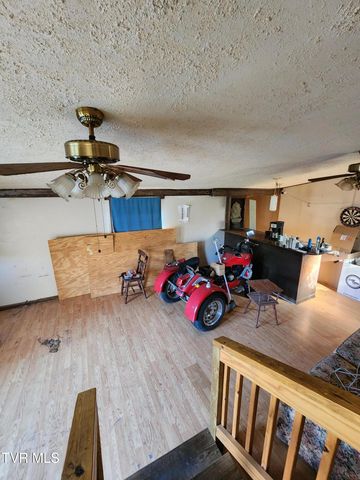 8506 Hickory Street, Pound, VA 24279