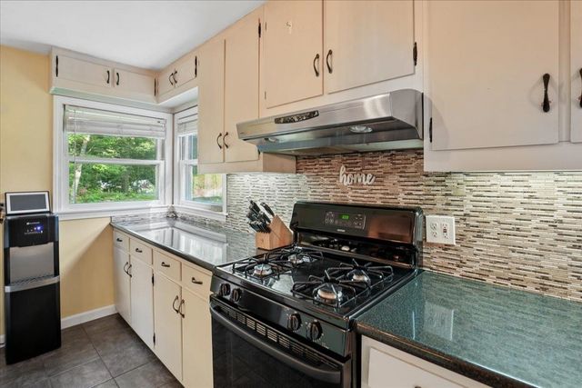 319 Windham Road, Pelham, NH 03076