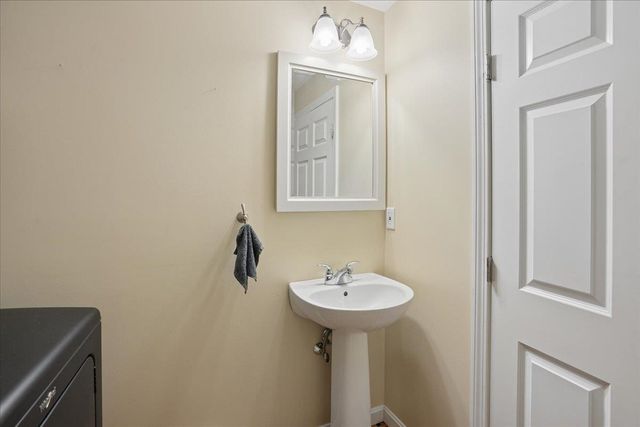 319 Windham Road, Pelham, NH 03076
