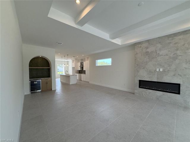 1017 Frank Whiteman BLVD, Naples, FL 34103