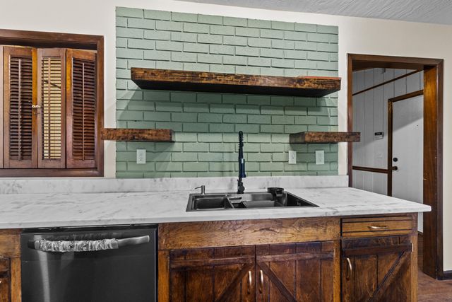 188 Sullivan Kilrain Rd., Hattiesburg, MS 39402