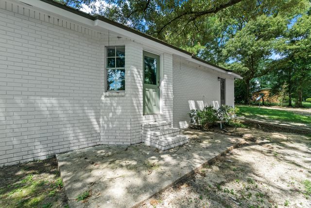 188 Sullivan Kilrain Rd., Hattiesburg, MS 39402