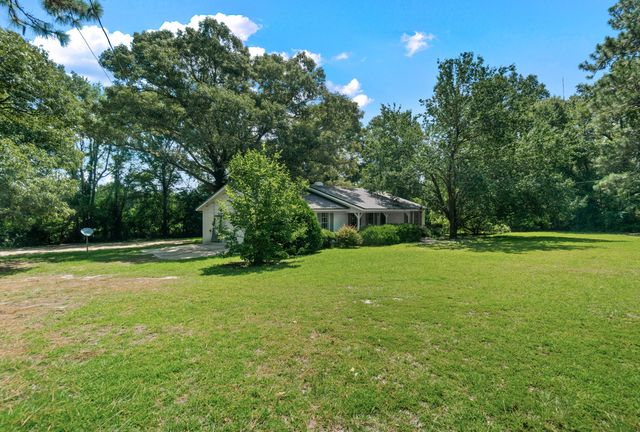 188 Sullivan Kilrain Rd., Hattiesburg, MS 39402