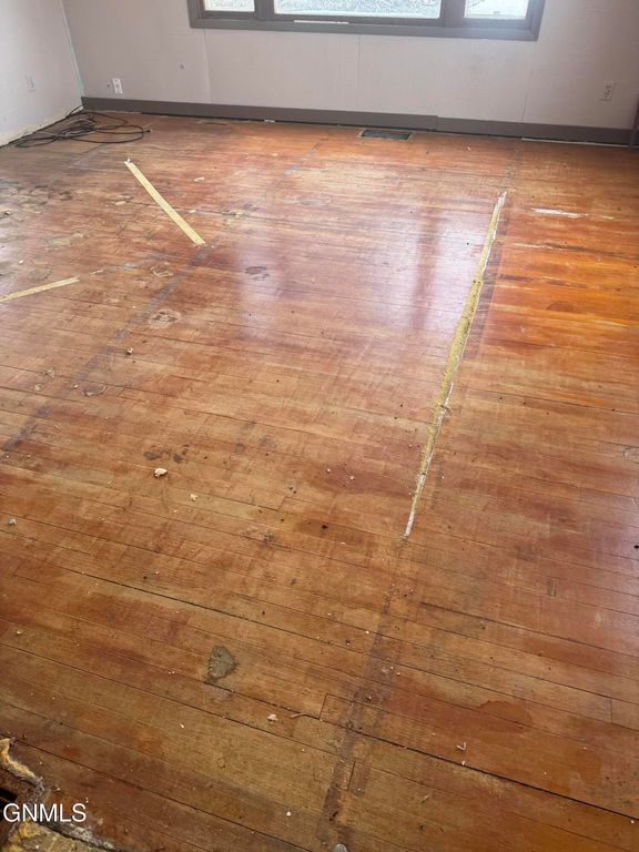 301 4th Avenue W, Columbus, ND 58727 photo 10