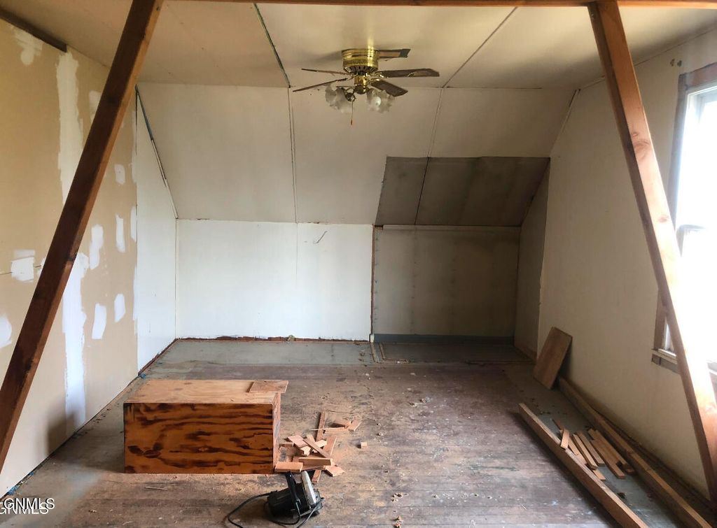 301 4th Avenue W, Columbus, ND 58727 photo 13