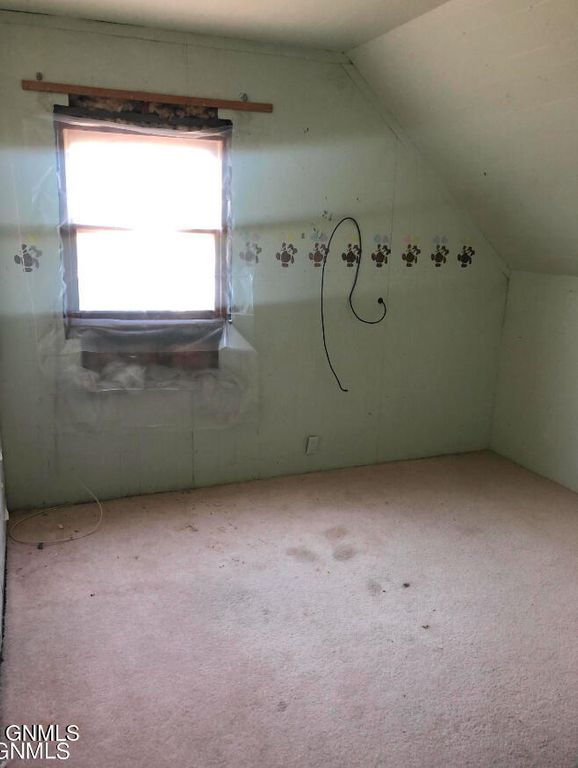 301 4th Avenue W, Columbus, ND 58727 photo 16