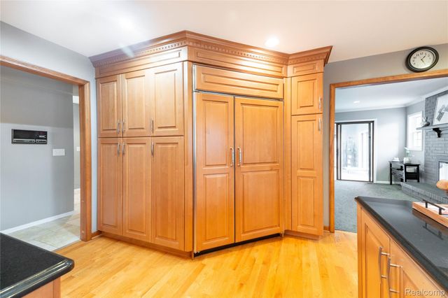 26029 Waterbury Way, Grosse Ile Township, MI 48138