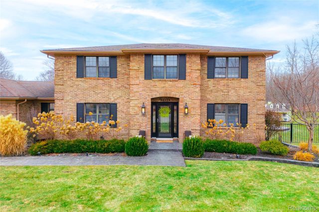 26029 Waterbury Way, Grosse Ile Township, MI 48138