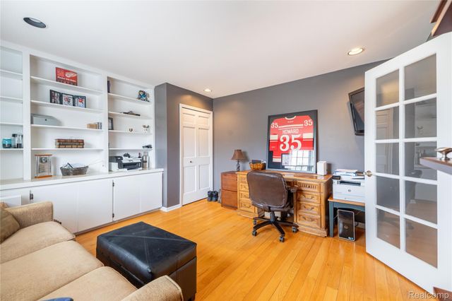 26029 Waterbury Way, Grosse Ile Township, MI 48138