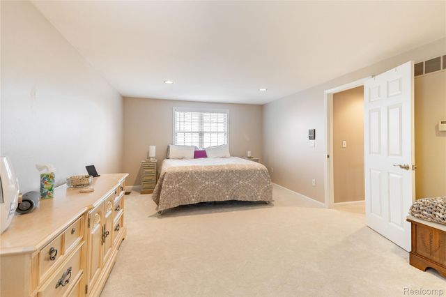 26029 Waterbury Way, Grosse Ile Township, MI 48138